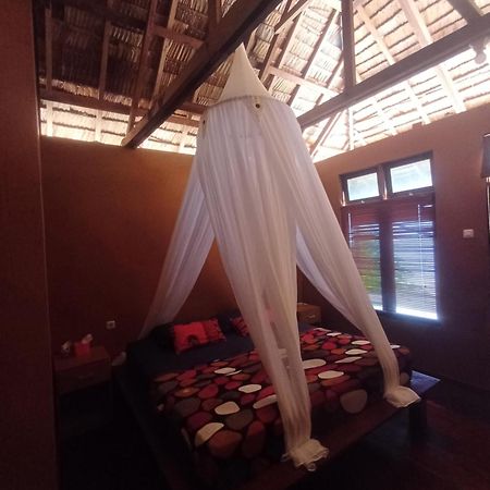 Aldejus Homestay Yennanas Besir Exterior photo